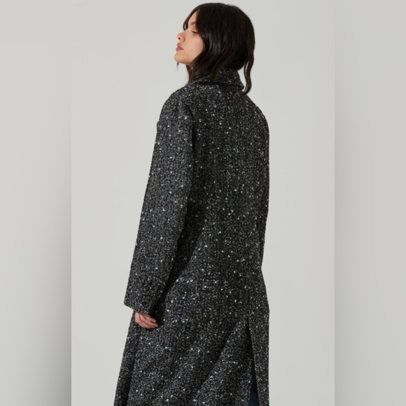 ASTR THE LABEL MORANA OVERSIZED BOUCLE COAT - Picture 2 of 10
